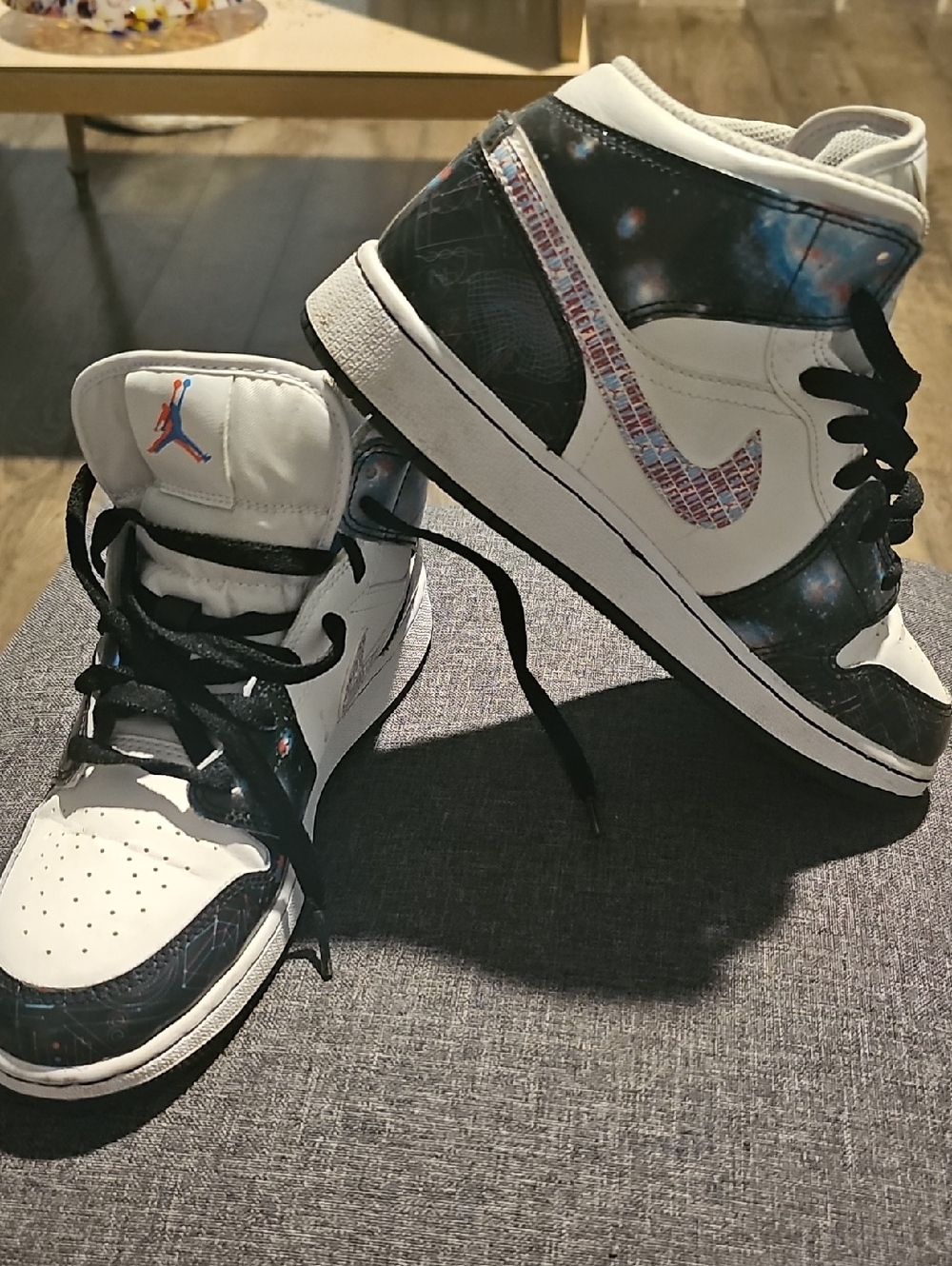 Air Jordan Nike High Top Sneakers White Black Galaxy Swoosh Take Flight 6.5 Kid